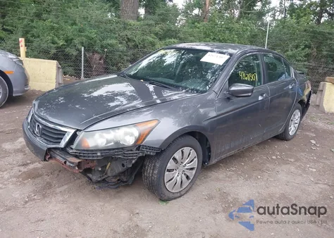 2008 Honda Accord 2.4 Lx z USA, uszkodzony, nr VIN 1HGCP26388A150757